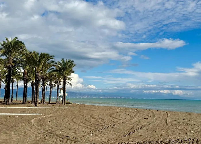 Terraza Y Vistas En Carihuela Erisa 2 A 100 Metros De La Playa