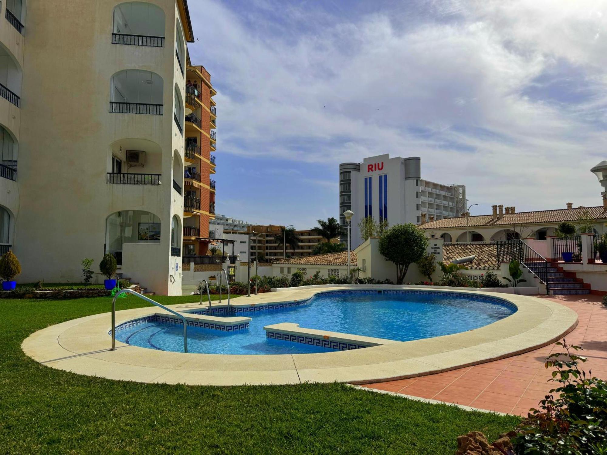 Terraza Y Vistas En Carihuela Erisa 2 A 100 Metros De La Playa Apartament *